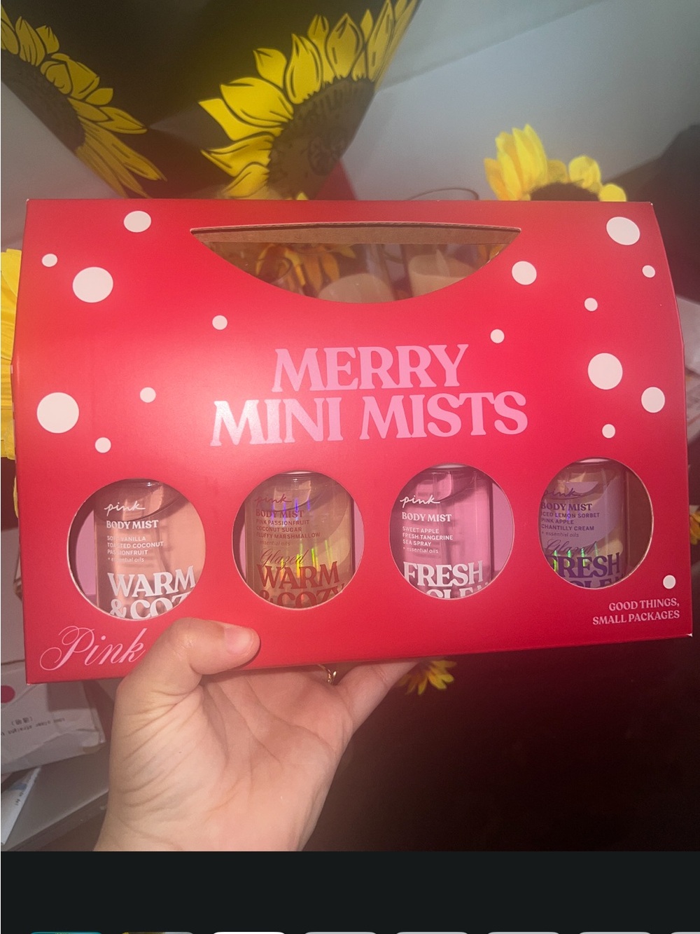 PINK Victoria's Secret Merry Mini Mists Set - Red & Pink